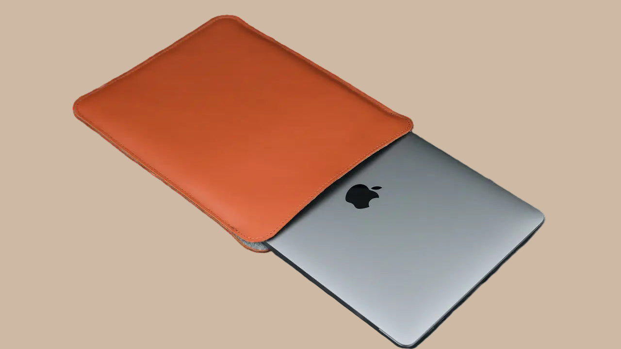 Minimalistische MacBook Air Hülle mit Filz