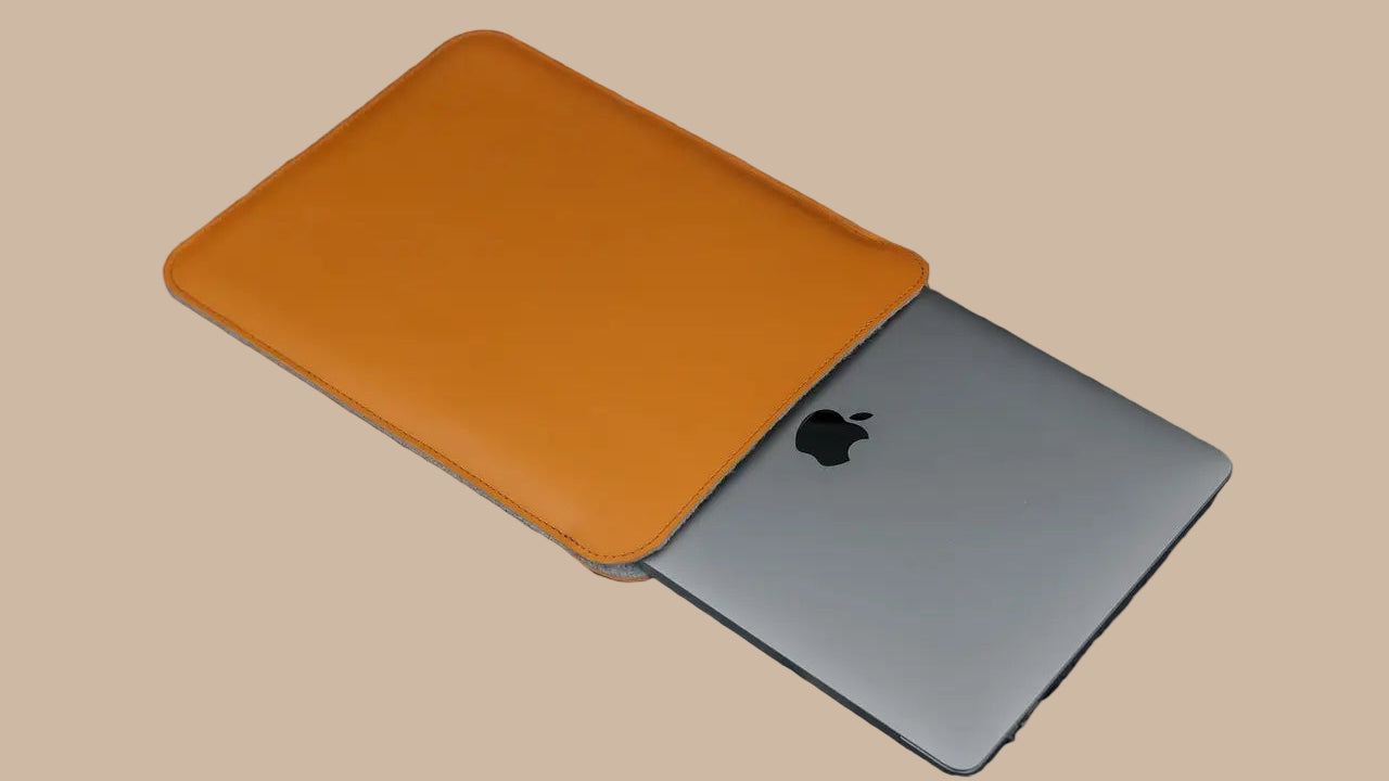 Minimalistische MacBook Air Hülle mit Filz