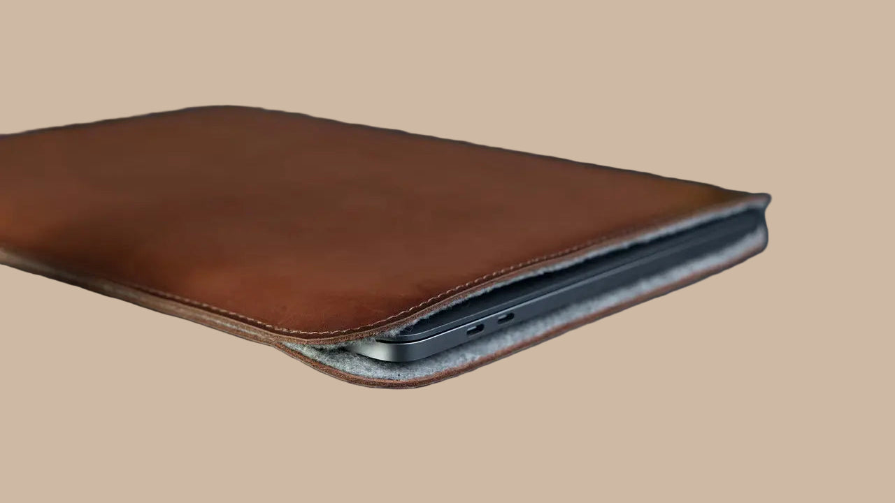 Minimalistische MacBook Air Hülle mit Filz