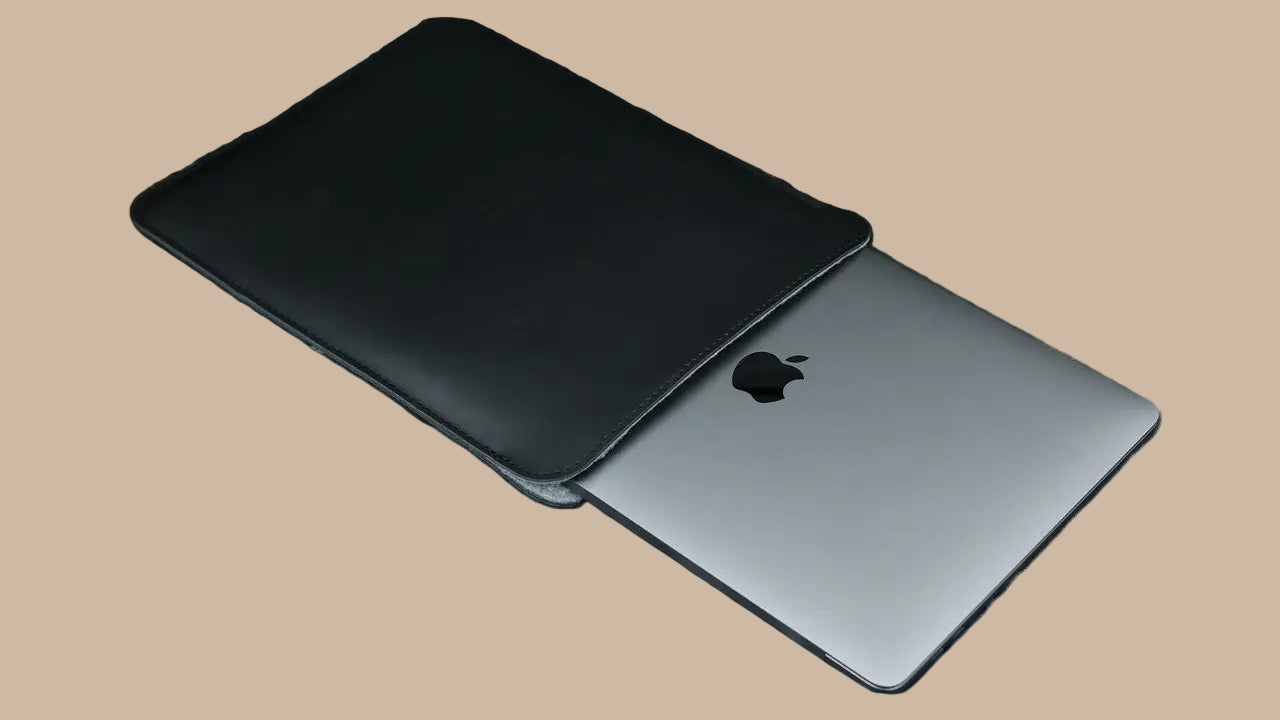Minimalistische MacBook Air Hülle mit Filz