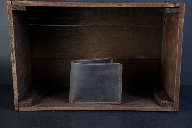 Doppelt gefaltete Brieftasche
