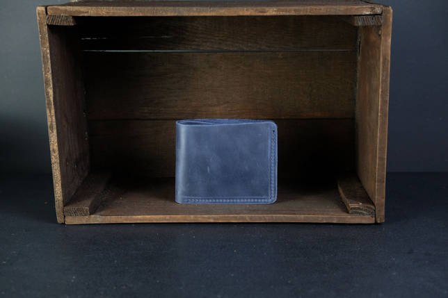 Doppelt gefaltete Brieftasche