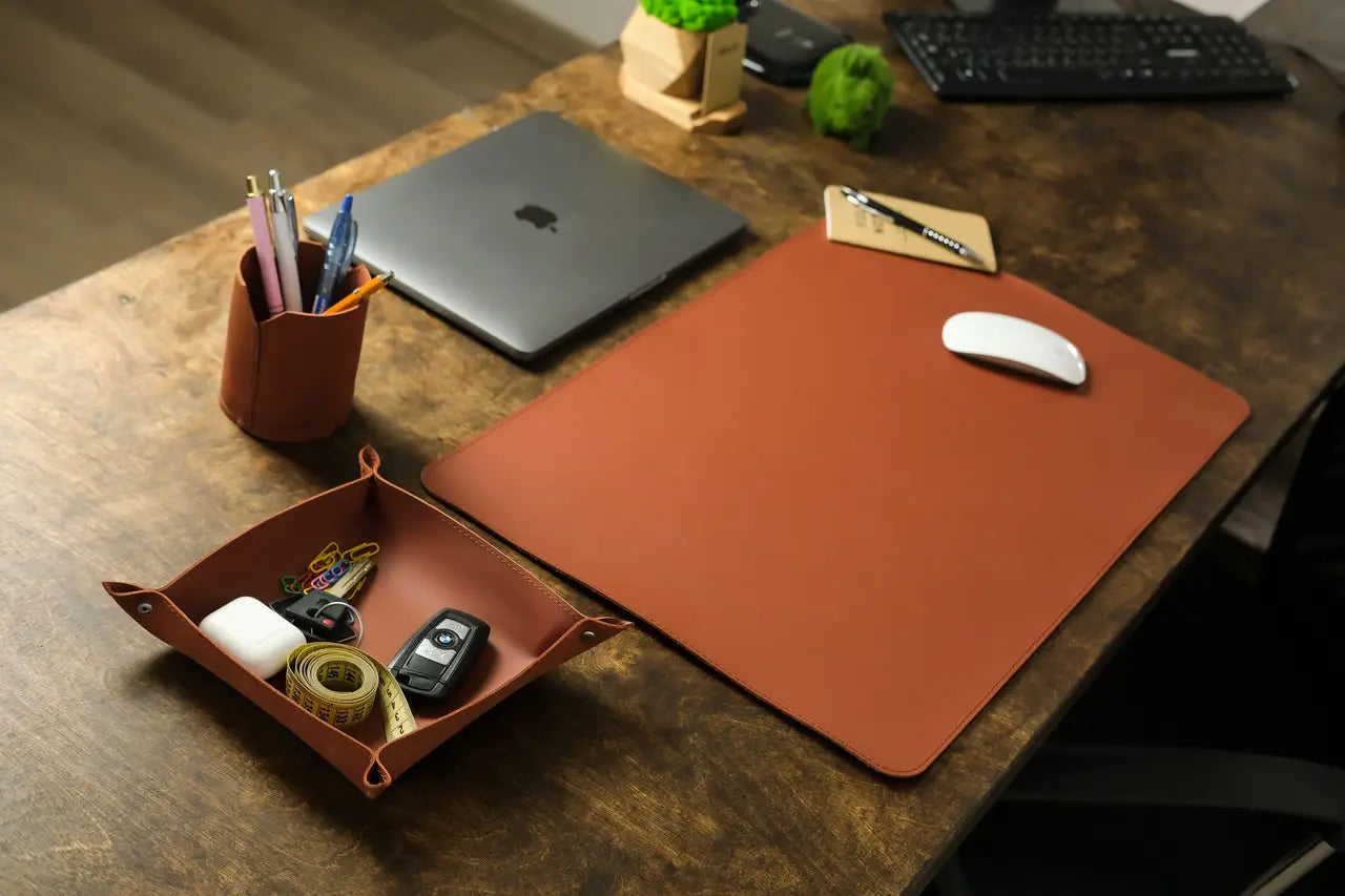 Schreibtisch-Set aus Leder