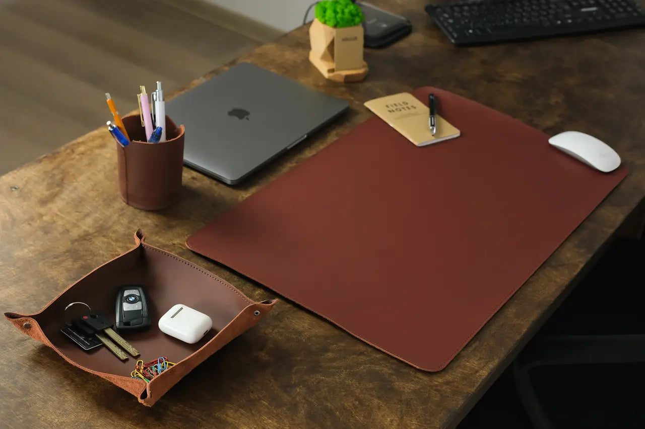 Schreibtisch-Set aus Leder
