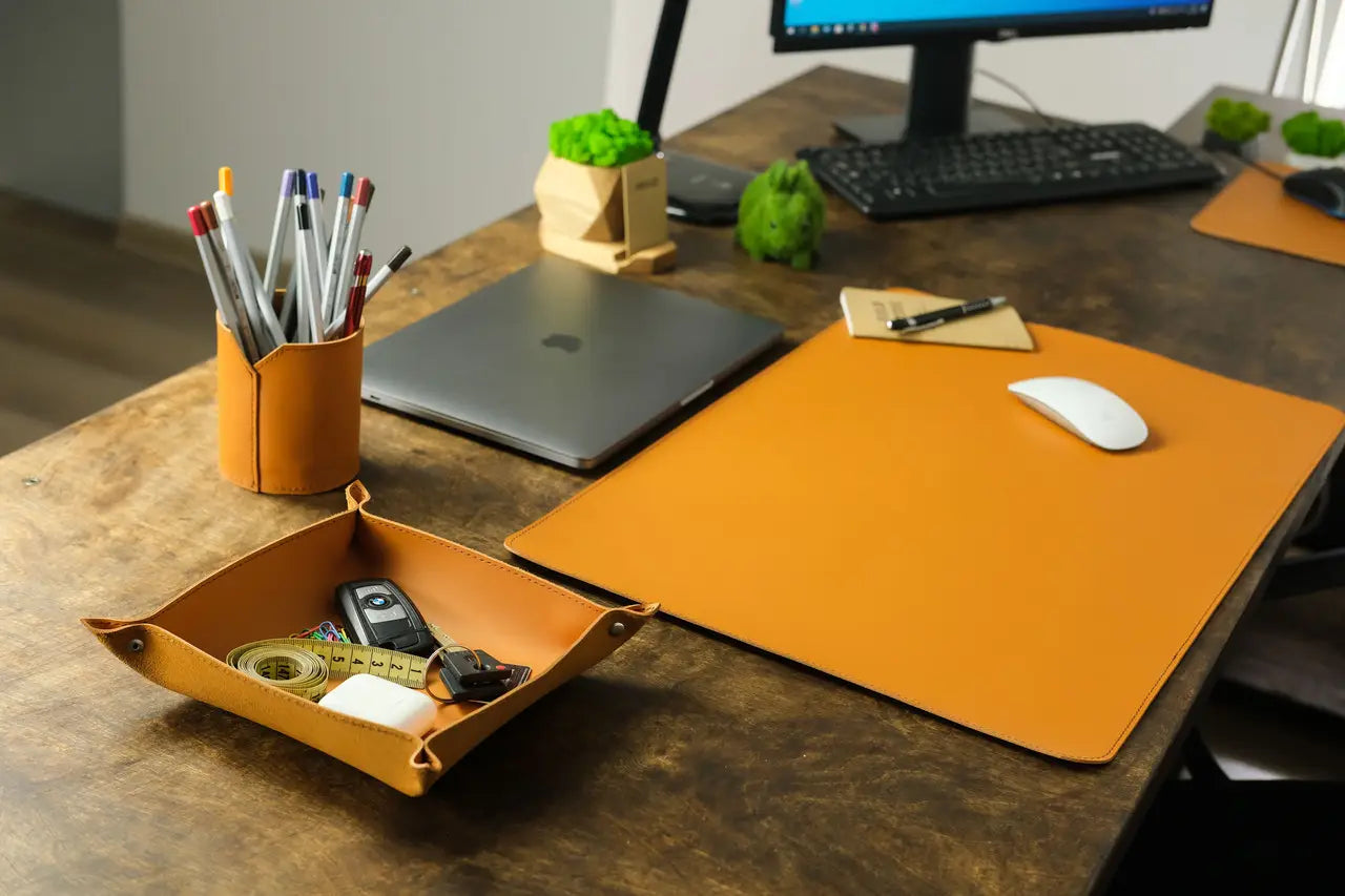 Schreibtisch-Set aus Leder