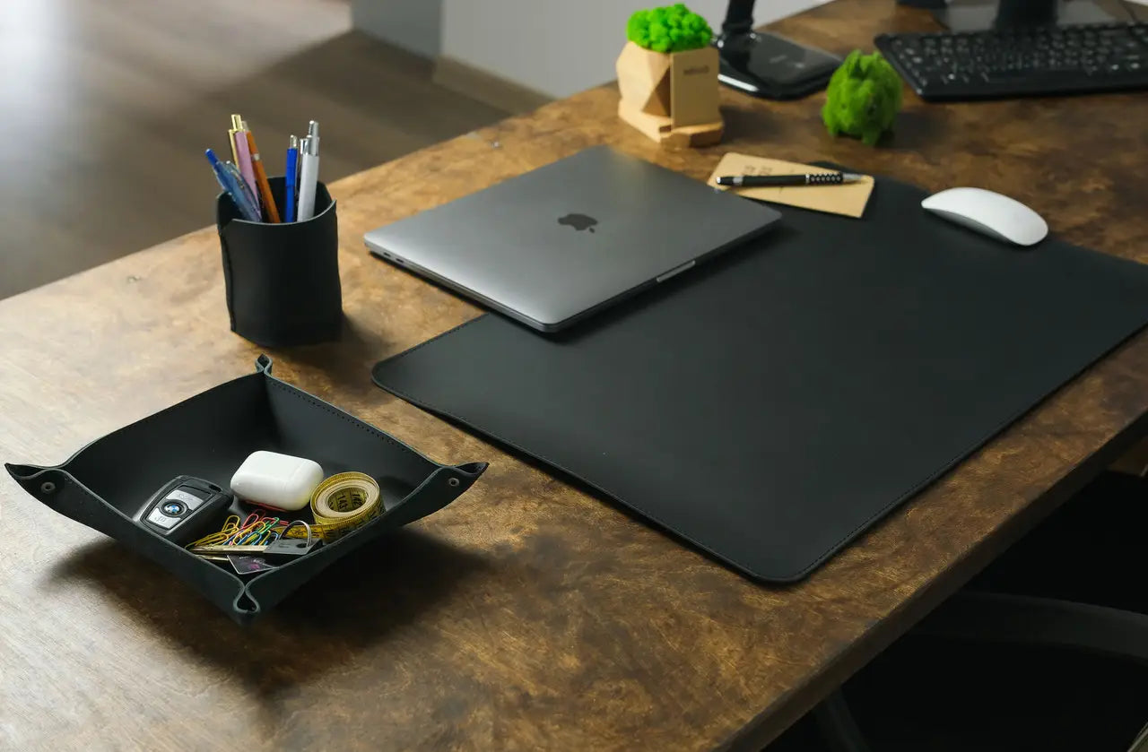Schreibtisch-Set aus Leder