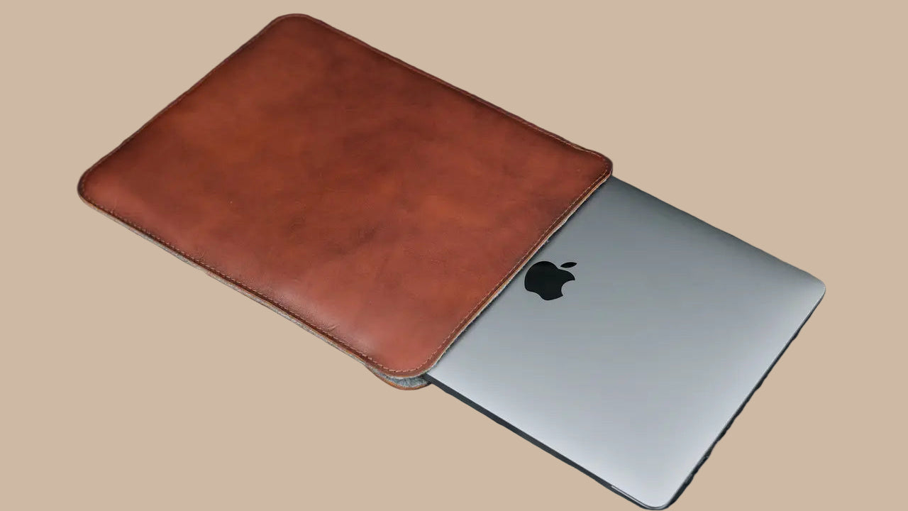 Minimalistische MacBook Air Hülle mit Filz