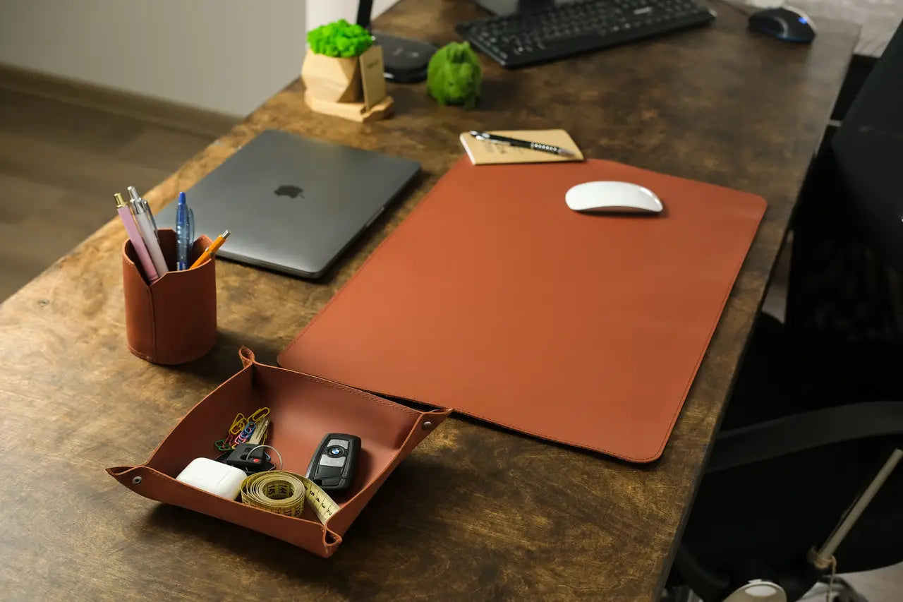 Schreibtisch-Set aus Leder